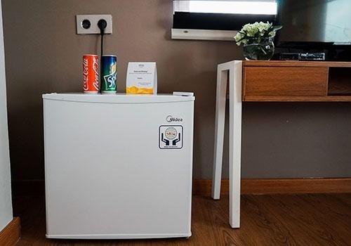 9959Junior-suite-family-suite-refrigerator.jpg
